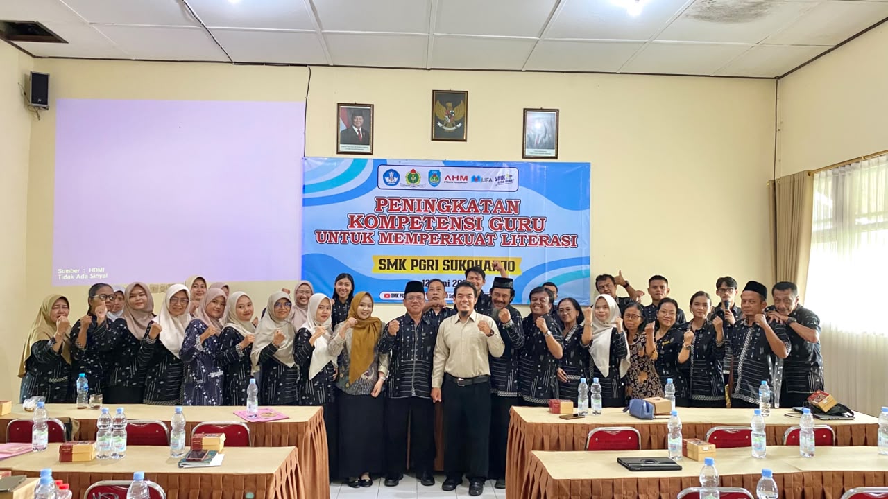 PENINGKATAN KOMPETENSI GURU UNTUK MEMPERKUAT LITERASI